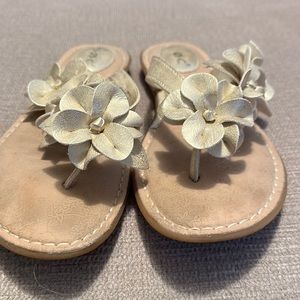 Pre-loved b.o.c.  gold flower sandal **Last Call